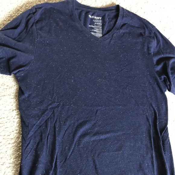 Old navy men’s medium v-neck t-shirt - Picture 1 of 2